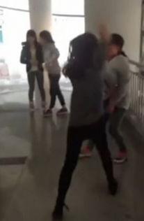 重庆打人女孩背景,揭秘成长轨迹与心理成因