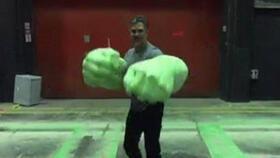 浩克拍摄花絮,花絮中的激情与挑战